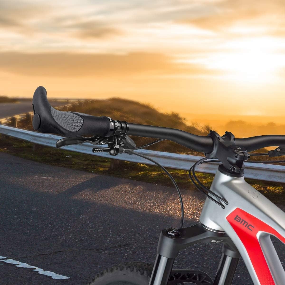 LYCAON Biciclette Impugnature (Color-Blocking) Anti-Slip Bikes Bici Manubrio Impugnature per manubri MTB/BMX/Mountain/Downhill/Foldable/Urban Bicycles/Scooter (Nero, Ergonomiche) - immagine 7